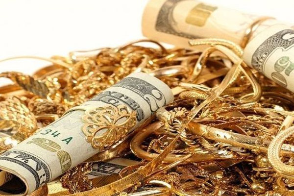 Dolar ve altın yükselişte