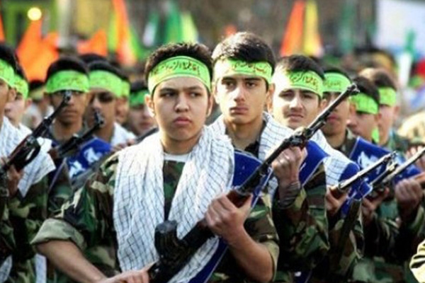 İran'dan Afganistan'a paralı askerlik merkezi