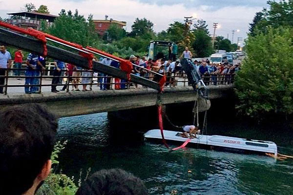 15 kişinin öldüğü kazada midibüs şoförü kusurlu bulundu