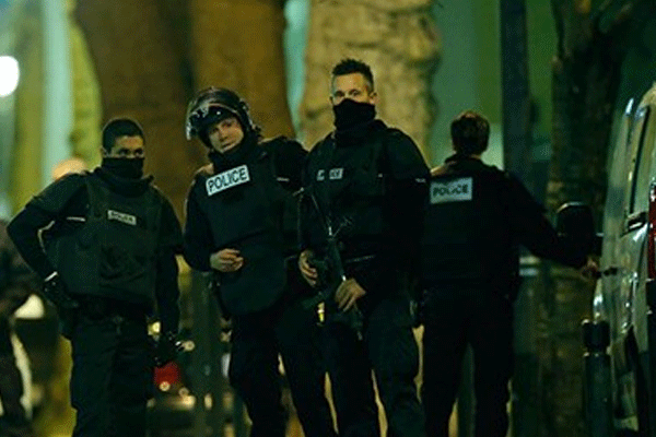 Paris'te kanlı rehine krizi