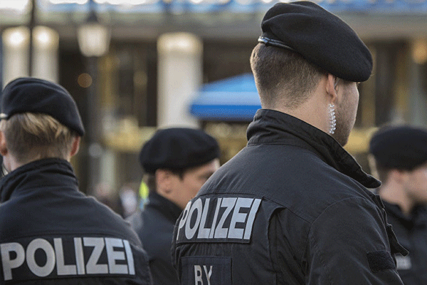 Sığınmacılara ateş açıldı