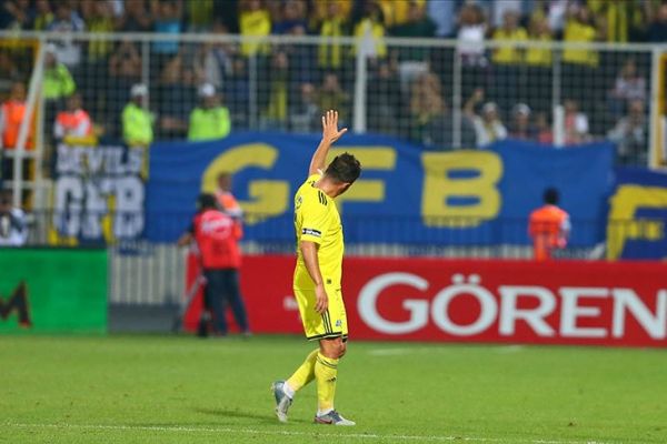 Emre Belözoğlu futbol kariyerini noktaladı