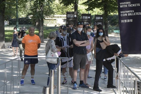 Fransa'da Kovid-19'dan ölenlerin sayısı 30 bin 409'a yükseldi