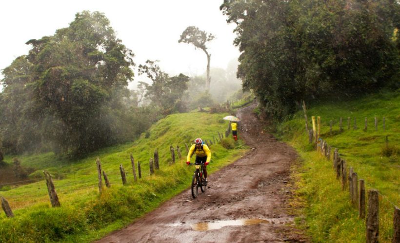 Dünya Üzerindeki En iyi 4 Bisiklet Parkuru