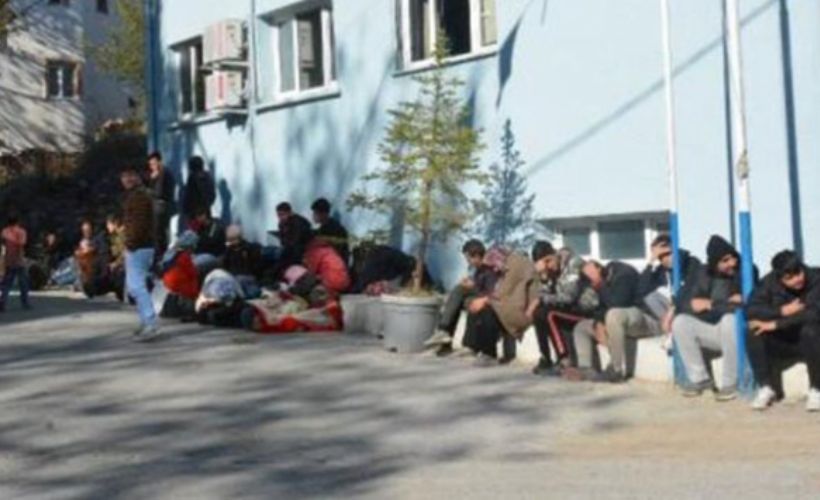 Minibüste 46 düzensiz göçmen yakalandı