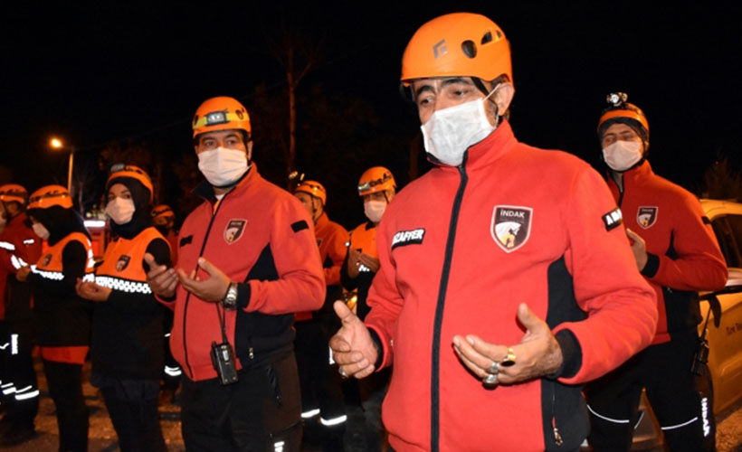 17 Ağustos'un 21. yılında kurbanlar anıldı, dualar edildi