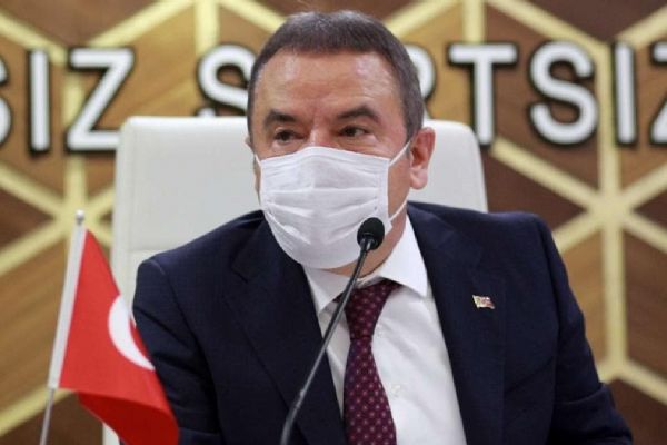 Antalya Büyükşehir Belediye Başkanı Böcek'e koronavirüs teşhisi kondu