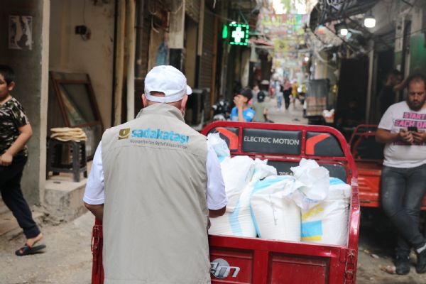 Sadakataşı'ndan Lübnan'a un yardımı