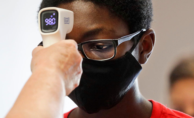 ABD'de eğitime başlayan üniversitelerde korona salgını yayılıyor