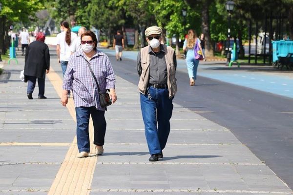 Bir şehirde daha 65 yaş üstüne yasak getirildi