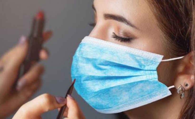 Prof. Dr. Ceyhan'dan uyarı 'Koronavirüs ortak kullanılan makyaj malzemesiyle 4-5 saatte bulaşabilir'