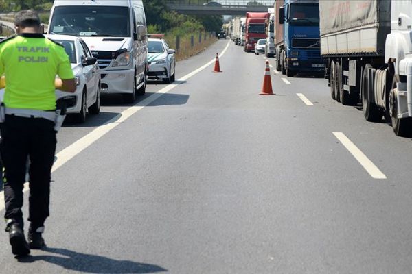 Ankara'da trafikte makas atan sürücülere ceza yağdı