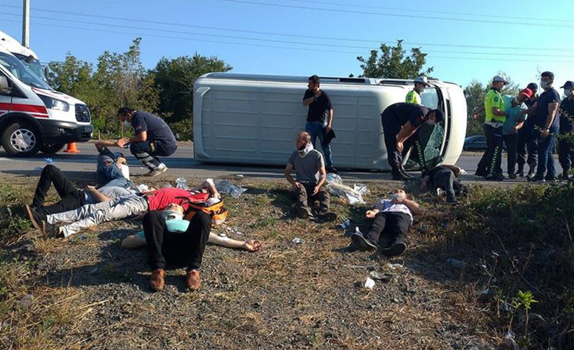 Samsun'da servis minibüsü devrildi: 16 yaralı