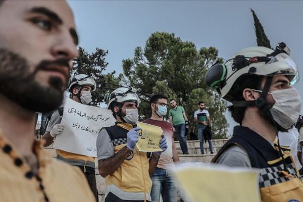 Doğu Guta'daki kimyasal silah katliamı İdlib'de protesto edildi