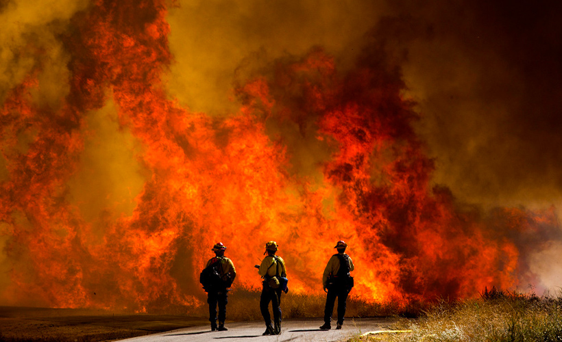 Trump, Kalifornia'daki yangınları 'büyük afet' ilan etti