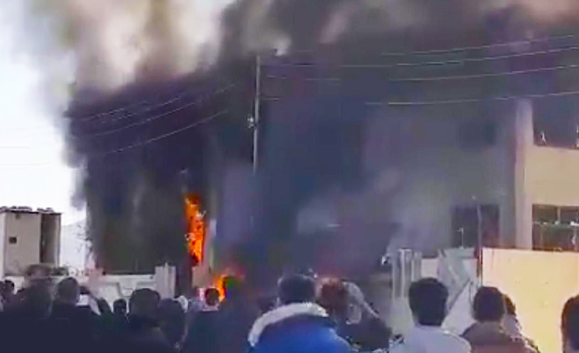 Halepçe kentinde göstericiler, hükümet binalarını ateşe verdi