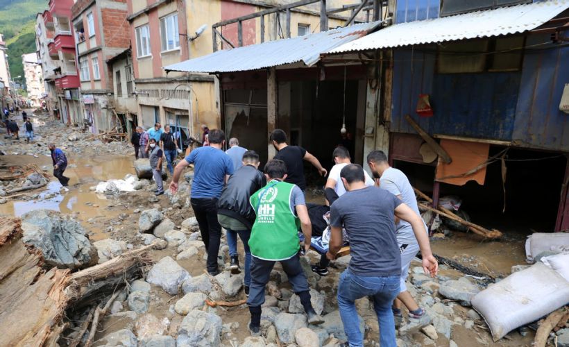 İHH ekipleri, yaraları sarmak için Giresun’da
