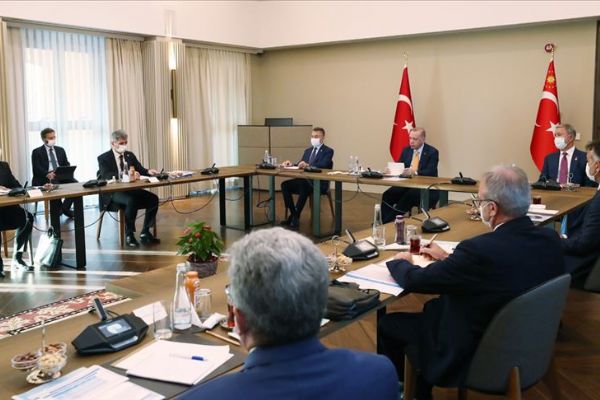 Cumhurbaşkanı Erdoğan, Bitlis'te bölge valileriyle toplantı yaptı