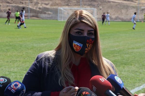 Kayserispor Kulübü Başkanı Berna Gözbaşı'dan transfer açıklaması
