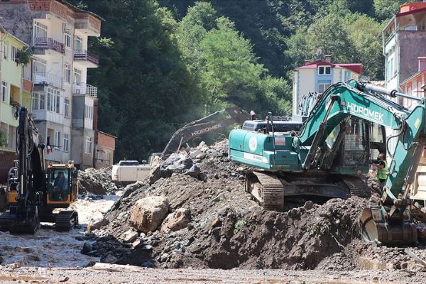 'Giresun'daki selde yaklaşık 50 bin metreküpten fazla rüsubatı kaldırdık'