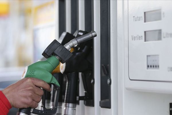 Benzine 21 kuruş zam