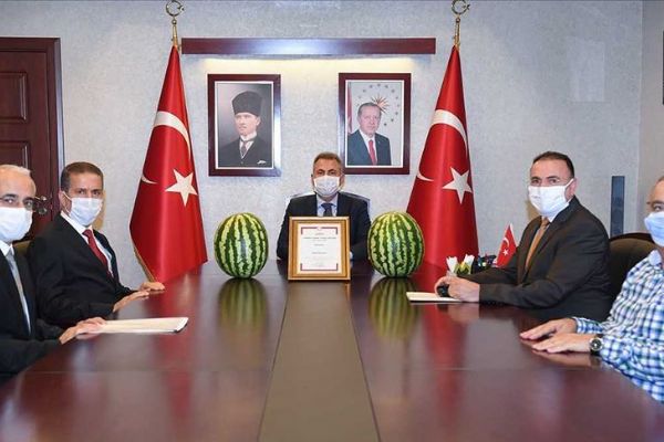 Adana karpuzu coğrafi işaret tescil belgesi aldı