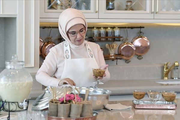 Emine Erdoğan'dan Aşure Günü paylaşımı