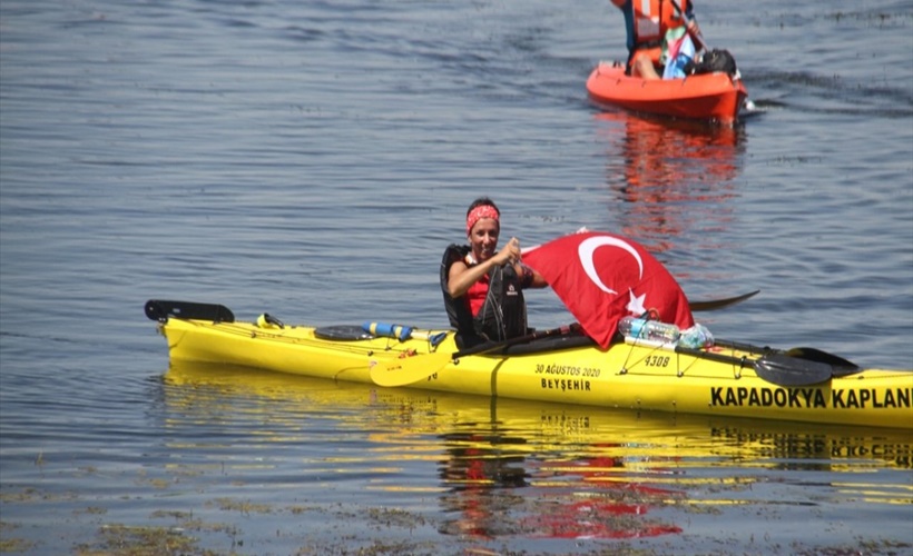 Beyşehir Gölü'nde kano rüzgarı