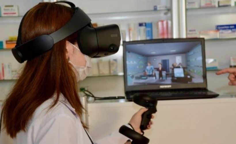 Eczacılıkta sanal gerçeklik eğitimi