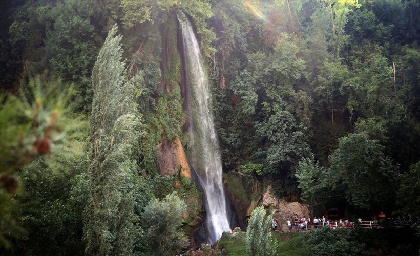 Toroslar'ın cezbeden güzelliği: Sunturas Şelalesi