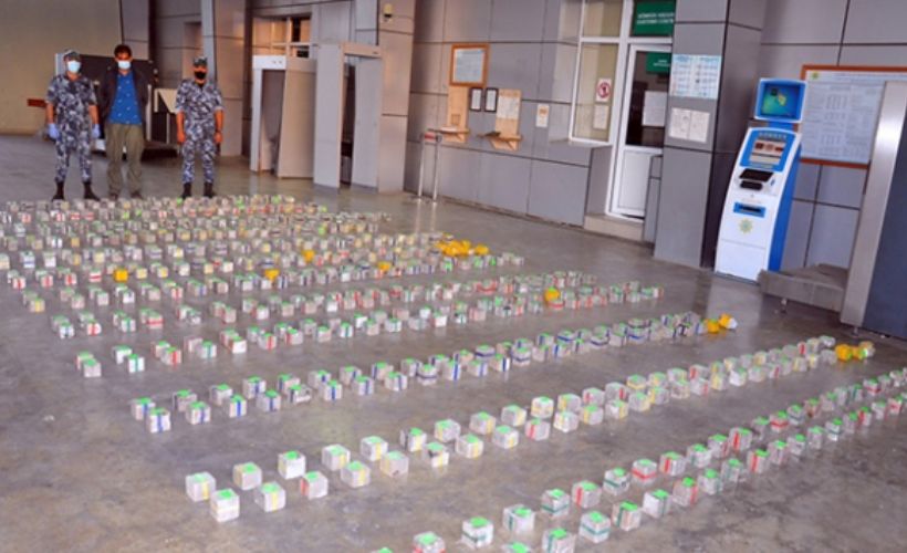 Azerbaycan-İran sınırında bulunan bir tırda 305 kilogram uyuşturucu yakalandı