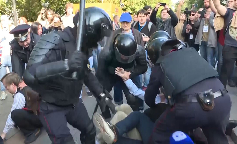 'Fransız Polis Teşkilatı’nda ırkçılık ve şiddet kültürü hakim'