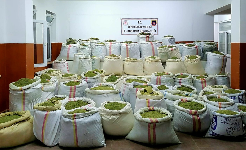 Diyarbakır'da 1 tonu aşkın esrar ele geçirildi
