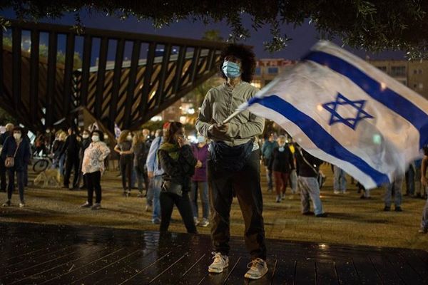 İsrail'de Kovid-19 salgınında ölü sayısı 1000'i geçti