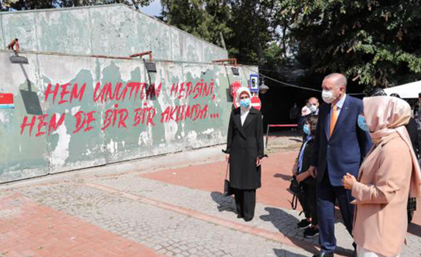 Cumhurbaşkanı Erdoğan, sergi gezdi