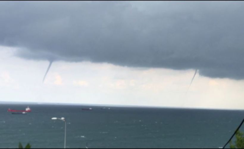 Denizde hortum oluştu