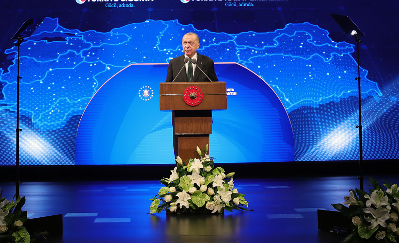 Cumhurbaşkanı Erdoğan: Dünyayı kasıp kavuran salgından hasarsız çıkmak mümkün değil