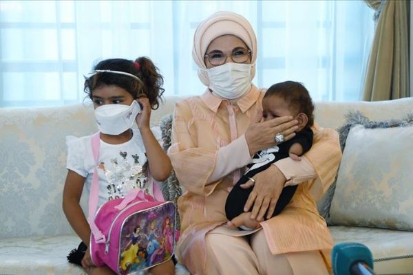 Suriyeli Muhammed bebek, Emine Erdoğan'ın misafiri oldu
