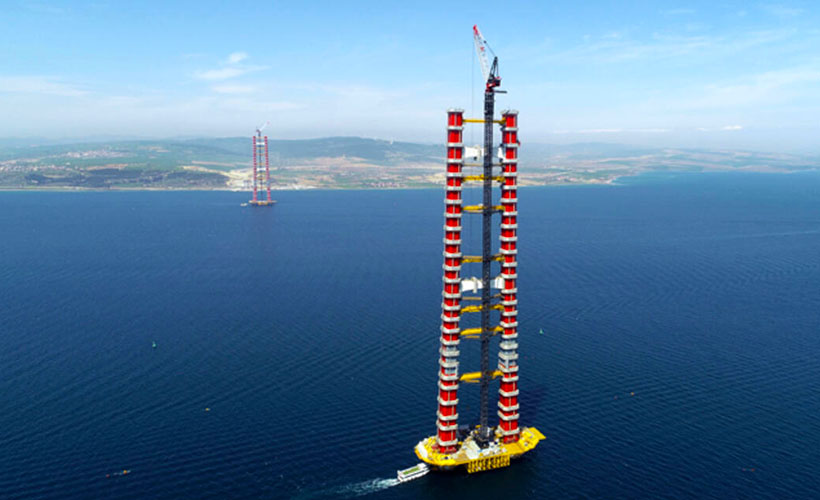 'Simgelerin köprüsü'nde geçici çalışma halatı montajı başladı