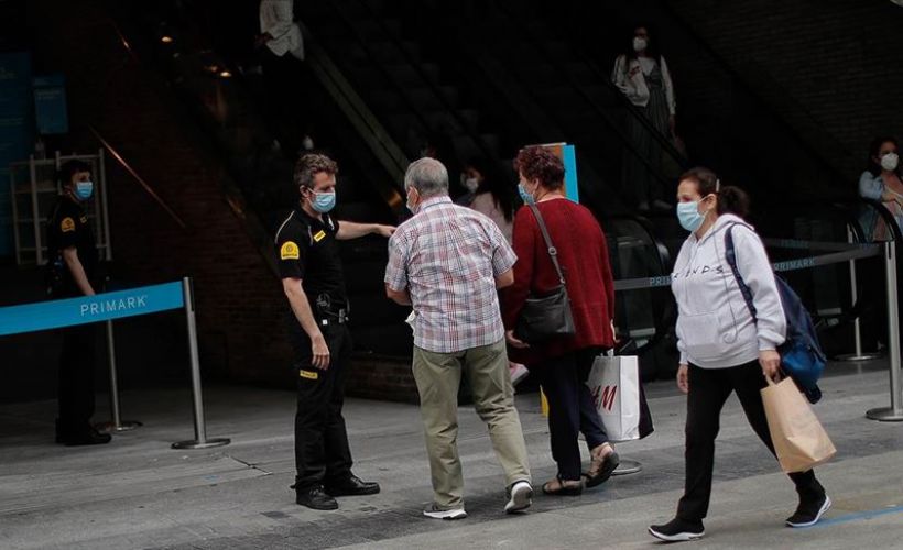 İspanya'da 2,5 ayın en yüksek Kovid-19 vaka sayısı kaydedildi