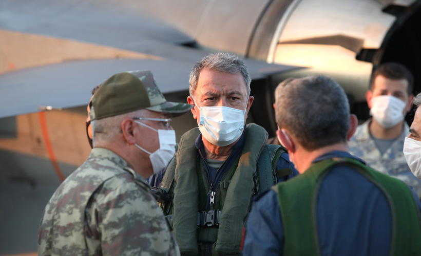 Bakan Akar ve TSK komuta kademesi İzmir'de