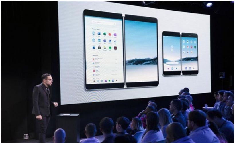 Microsoft, çift ekranlı tabletinin piyasaya sürülmesini erteledi