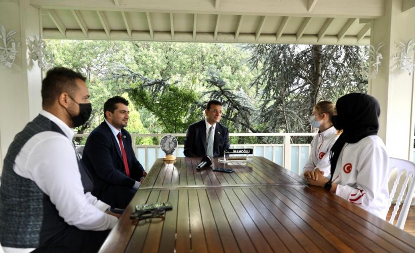 Milli sporculardan İmamoğlu'na ziyaret