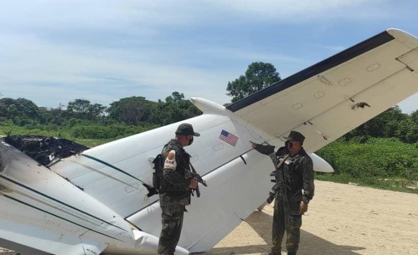 Venezuela ordusu ABD’den gelen bir uçağı düşürdü