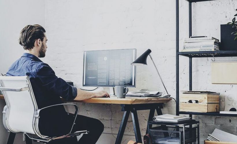 Kuzey Ren Vestfalya Çalışma Bakanı Laumann,'İşveren uzaktan çalışan personelin doğabilecek masraflarını karşılamalıdır'