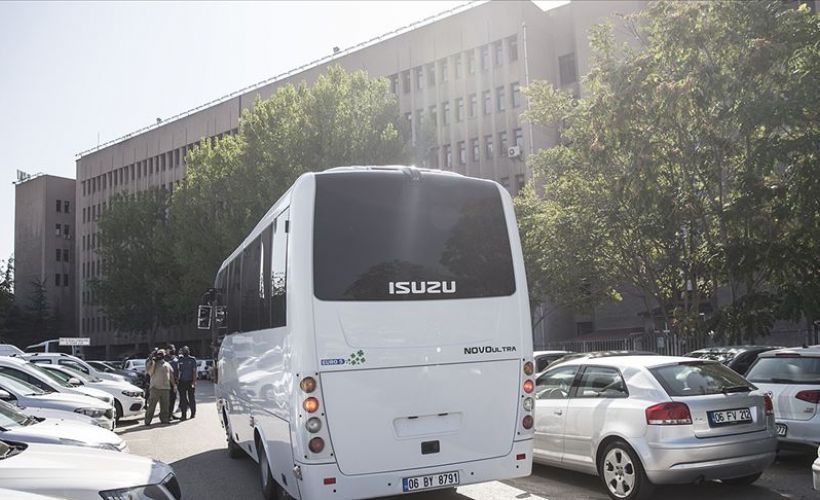 Kobani eylemleri soruşturmasında gözaltına alınan şüpheliler adliyeye sevk edildi