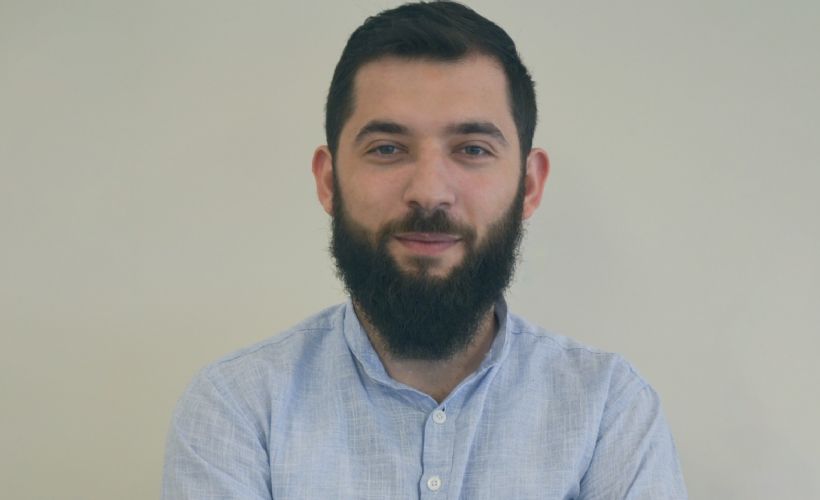 Sosyal Medya Bizi Neden Kullanır? – Sefa Gedik