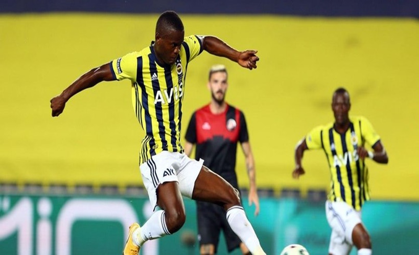 Fenerbahçe yeni golcüsüyle 3 puana uzandı