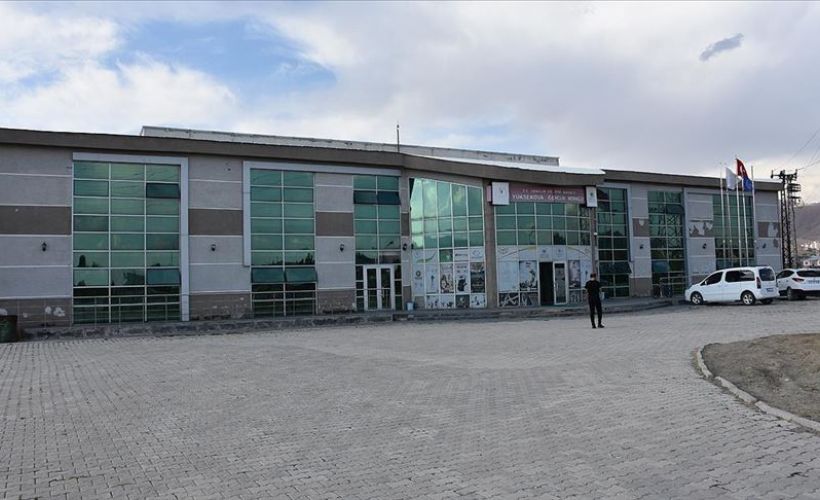 Hakkari'de PKK'lı teröristlerin yaptığı tahribatın izleri yatırımlarla silindi