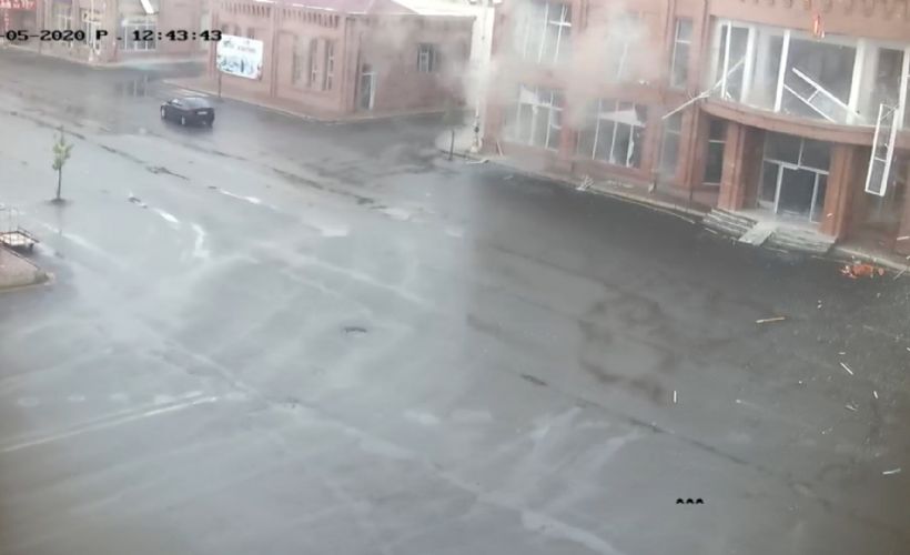 Ermenistan ordusunun sivil yerleşim bölgesine yaptığı saldırı güvenlik kameralarına yansıdı